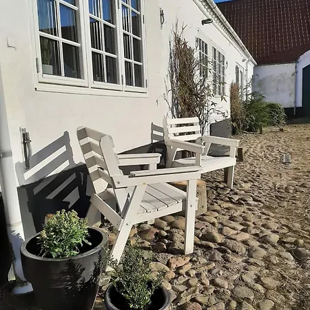 Mini-lejlighed Med Kokken - Deler Bad Og Toilet Med Nabolejlighed 1 דירה Asperup