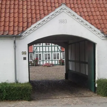 Mini-lejlighed Med Kokken - Deler Bad Og Toilet Med Nabolejlighed 1