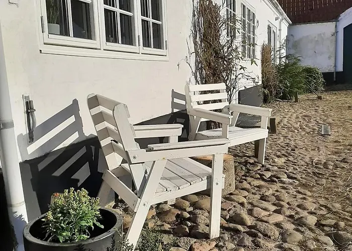 Mini-lejlighed Med Kokken - Deler Bad Og Toilet Med Nabolejlighed 1 דירה Asperup